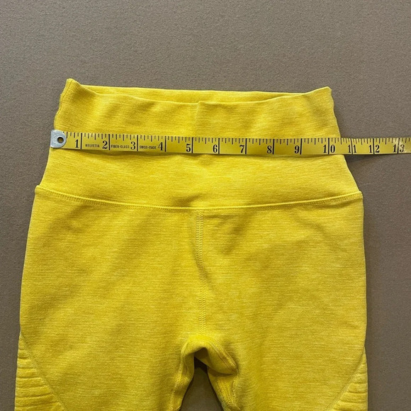 Alphalete Yellow Leggings Size Small - Picture 9 of 12